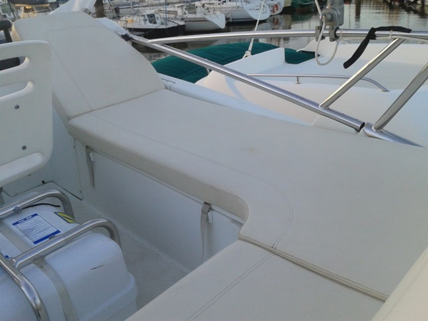 slider 5 Beneteau Antares 980 Fly